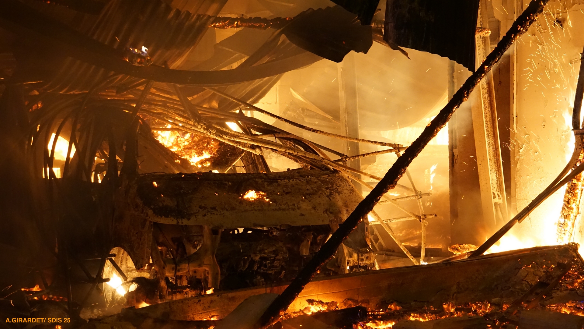 Feu de garage 01/05/2019